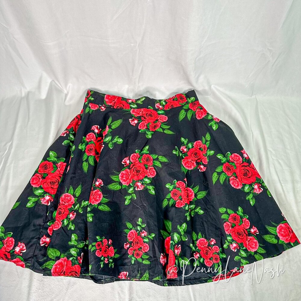 Hell Bunny Floral Print Skater Mini Skirt Black/Red - Picture 2 of 9